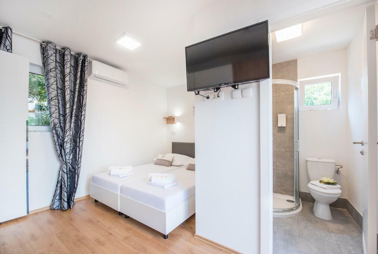 Mediteran Travel Mobile Homes Trogir - Ciovo Арбания Экстерьер фото