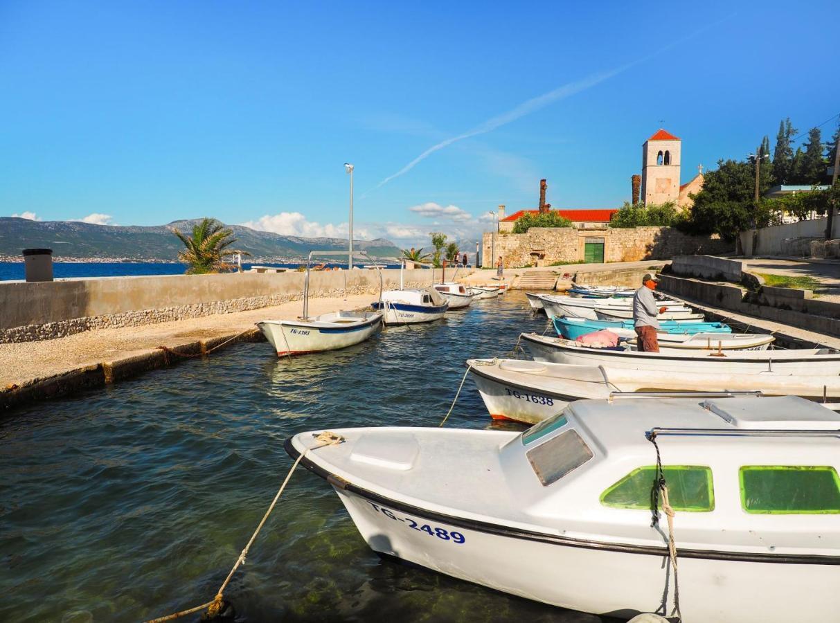 Mediteran Travel Mobile Homes Trogir - Ciovo Арбания Экстерьер фото