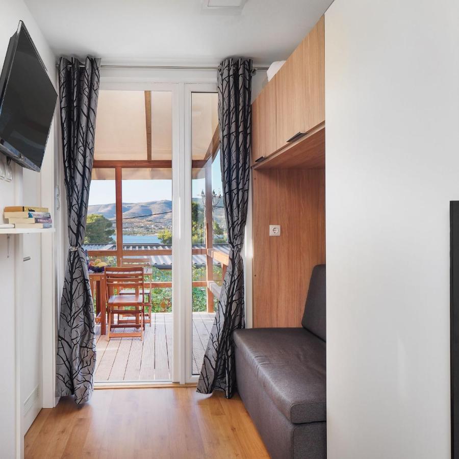 Mediteran Travel Mobile Homes Trogir - Ciovo Арбания Экстерьер фото